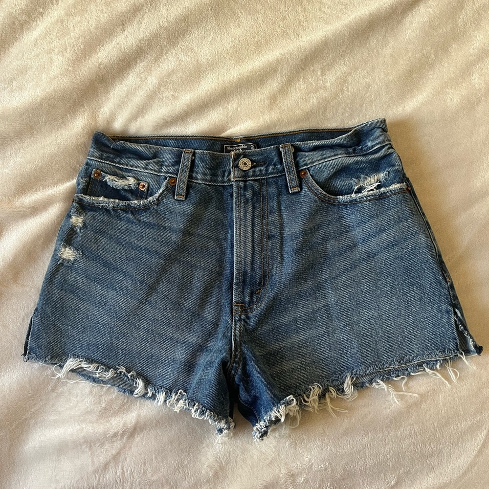 SOLD Abercrombie high rise shorts